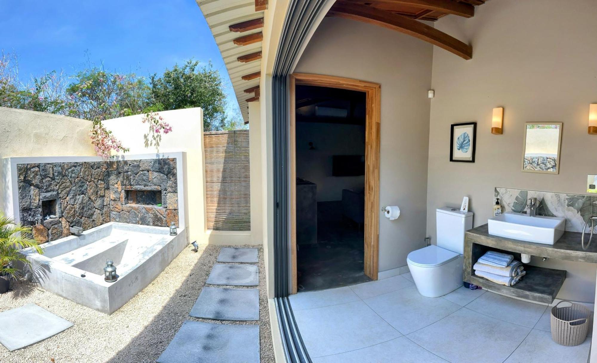 Lakaz Kannell - Vanilla Lodge, Secluded Outside Bath & Shower Infinity Pool Cap Malheureux Exterior photo